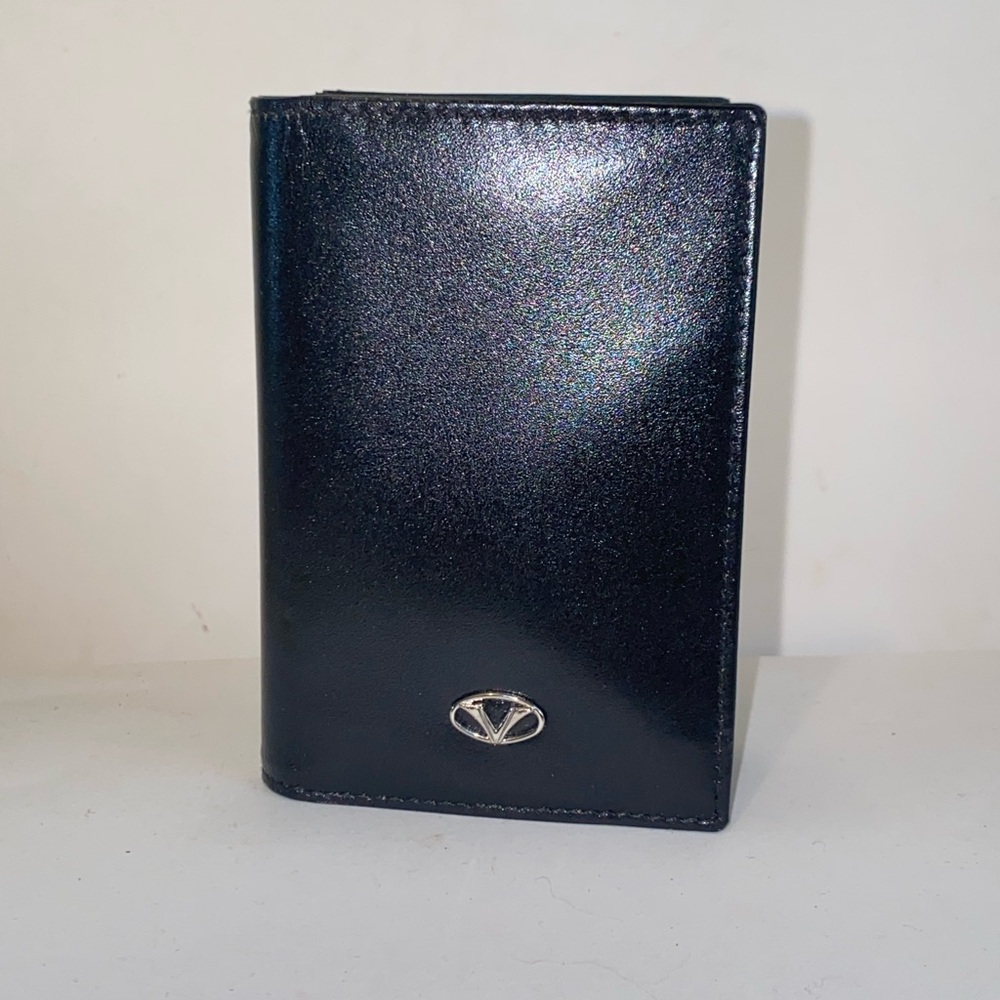 Visconti Black Leather with Front Silver Logo Bifold Wallet ID Card Holder